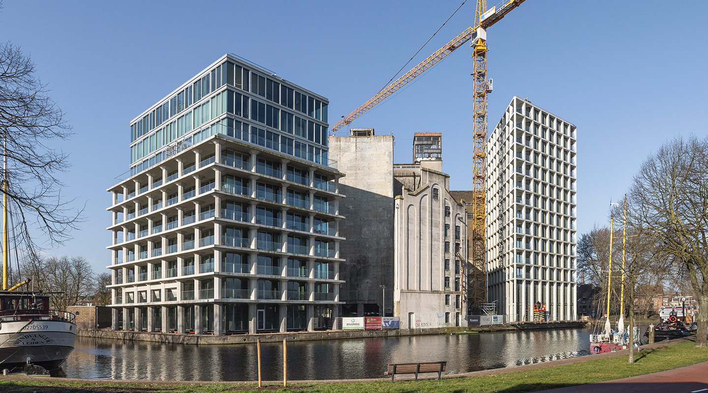 Meelpakhuis, Silogebouwen en Solotoren van De Meelfabriek aan de Singel in Leiden