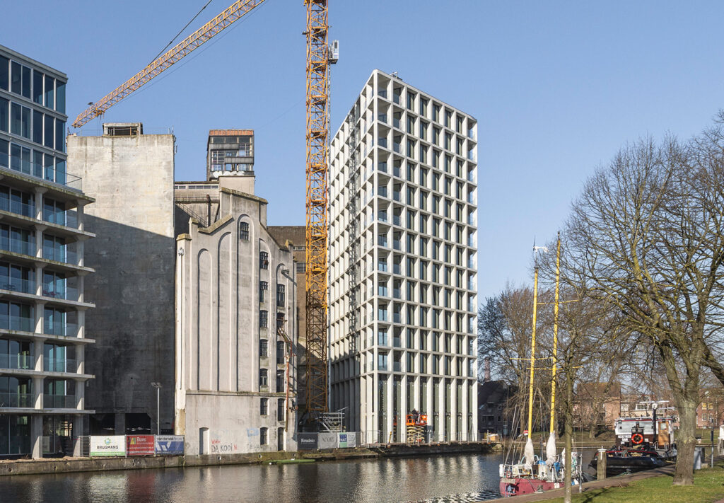 De Meelfabriek in Leiden. Meelpakhuis, Silogebouwen en Silotoren.